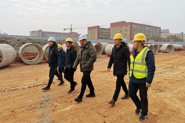 1609728572947016.jpg 南昌市政建設(shè)黨委書記徐旭廣州路東延市政工程項目指導工作600400P1.jpg