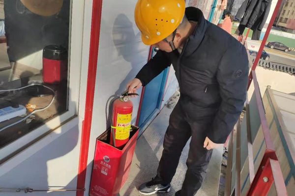 1610097728827918.jpg 南昌市政建設(shè)桃花南路安置房項(xiàng)目冬季施工安全專(zhuān)項(xiàng)檢查6004004.jpg