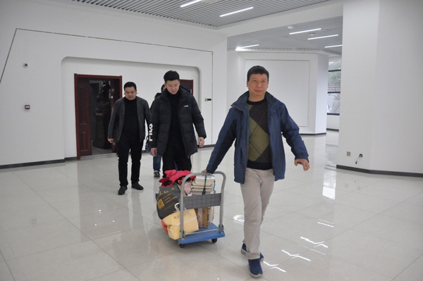 1614941056994201.jpg 南昌市政建設(shè)集團(tuán)開展學(xué)雷鋒文明城市共創(chuàng)共建舊物兌換活動(dòng)6.jpg