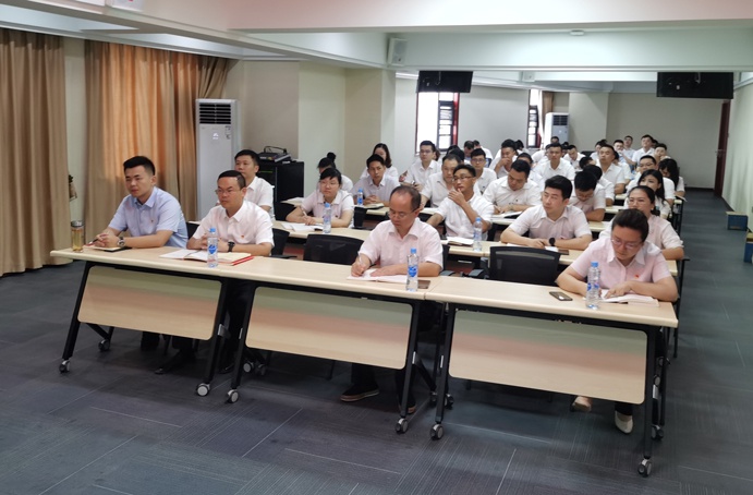 1632983018834058.jpg 南昌市政建設(shè)集團(tuán)舉行2021年黨員集中培訓(xùn)會(huì)6911.jpg