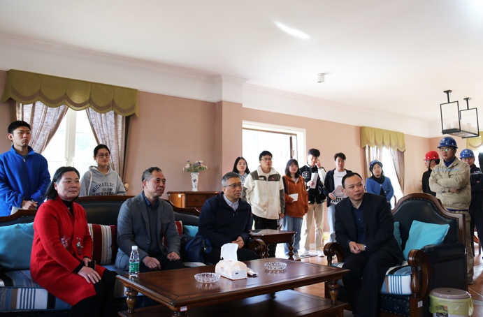 1646796450837036.jpg 南昌大學(xué)經(jīng)濟(jì)管理學(xué)院教授光臨市政遠(yuǎn)大交流指導(dǎo)6910.jpg