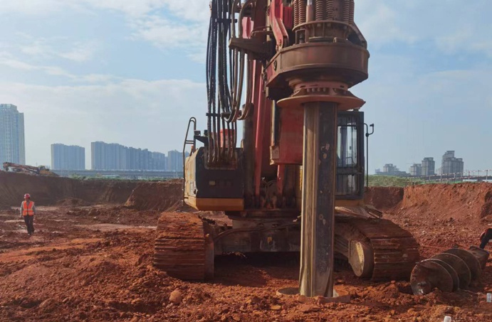 新建區(qū)職業(yè)技術學校新校區(qū)建設項目順利完成首樁施工