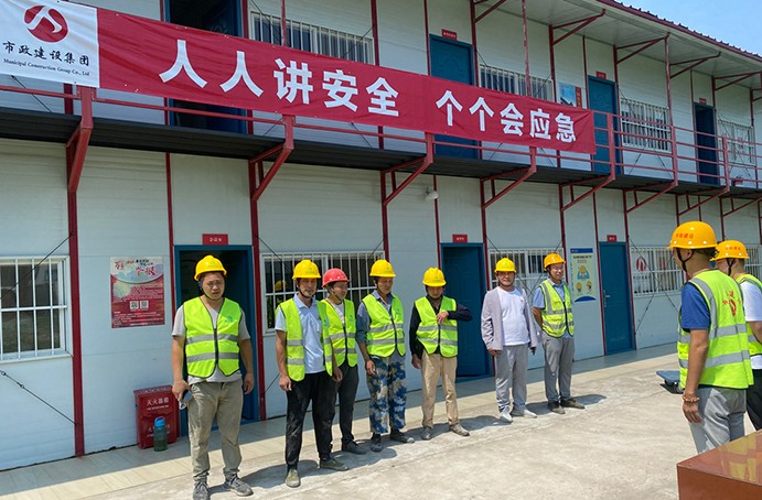 南昌市政建設(shè)集團各項目組織開展形式多樣的安全生產(chǎn)應(yīng)急演練 南昌市政建設(shè)集團各項目組織開展形式多樣的安全生產(chǎn)應(yīng)急演練