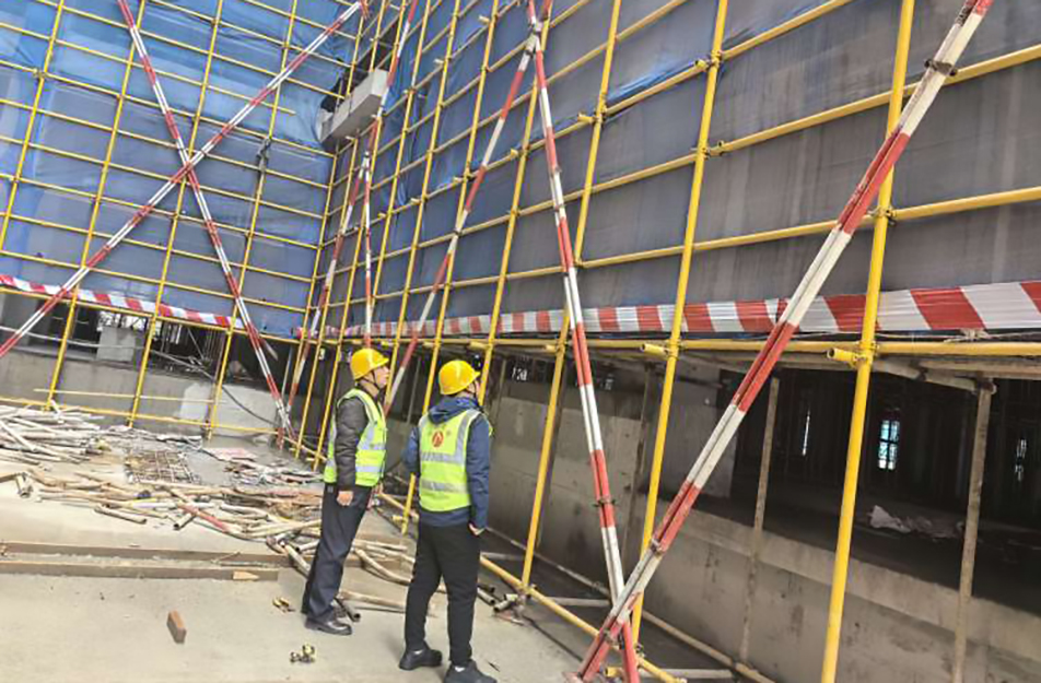 應(yīng)對(duì)低溫雨雪冰凍天氣 市政建設(shè)人在行動(dòng) 應(yīng)對(duì)低溫雨雪冰凍天氣 市政建設(shè)人在行動(dòng)