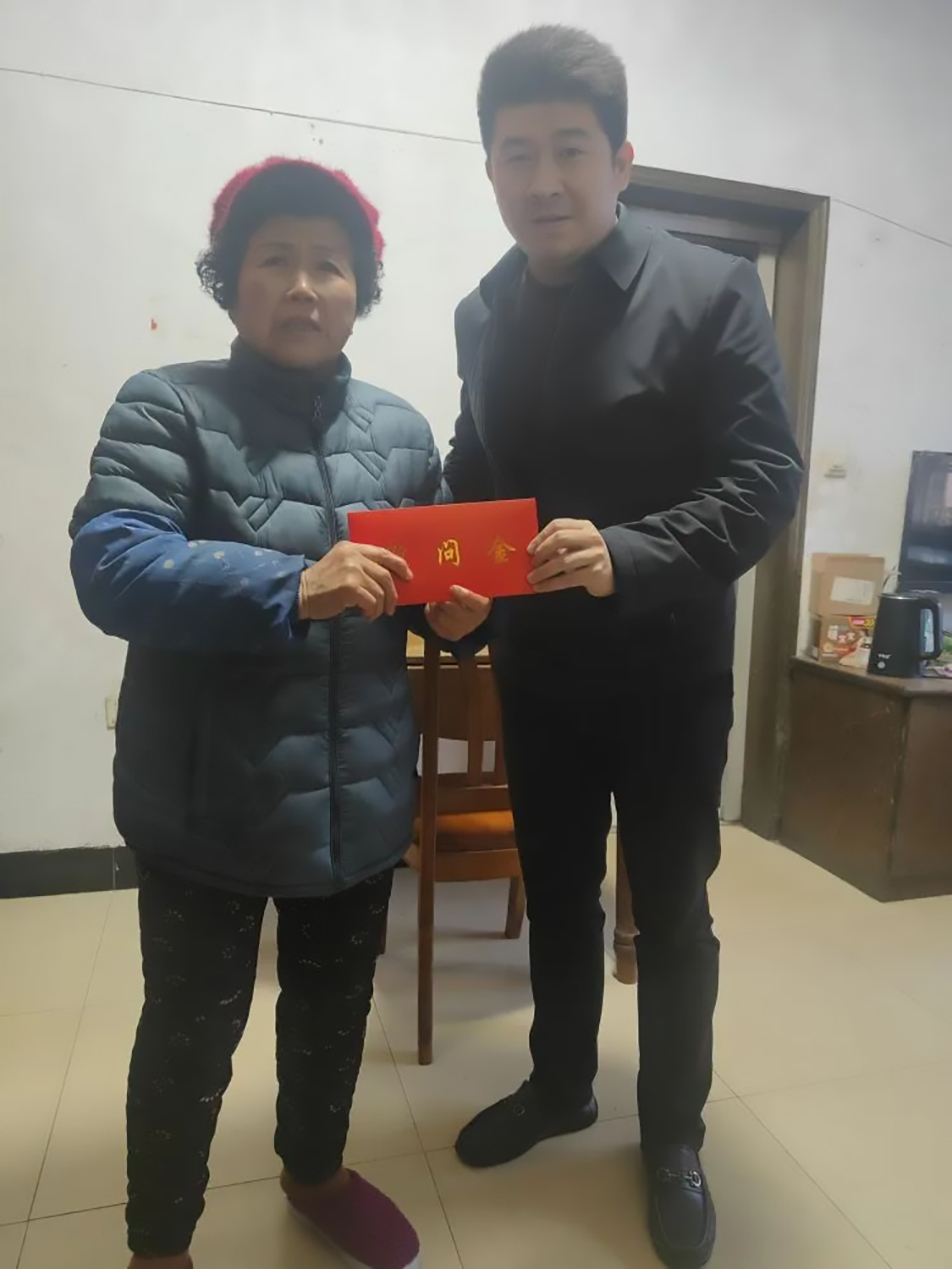 南昌市政建設(shè)集團開展2024年春節(jié)“送溫暖”走訪慰問行動 南昌市政建設(shè)集團開展2024年春節(jié)“送溫暖”走訪慰問行動