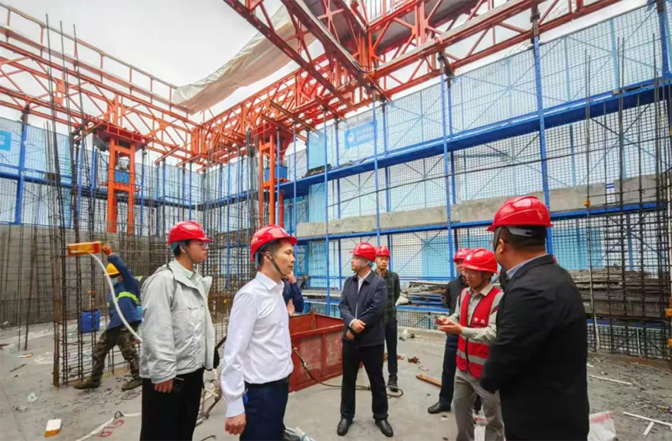 南昌市政建設(shè)集團(tuán)有限公司開展江西金控數(shù)字金融創(chuàng)新產(chǎn)業(yè)園項目觀摩現(xiàn)場會 南昌市政建設(shè)集團(tuán)有限公司開展江西金控數(shù)字金融創(chuàng)新產(chǎn)業(yè)園項目觀摩現(xiàn)場會